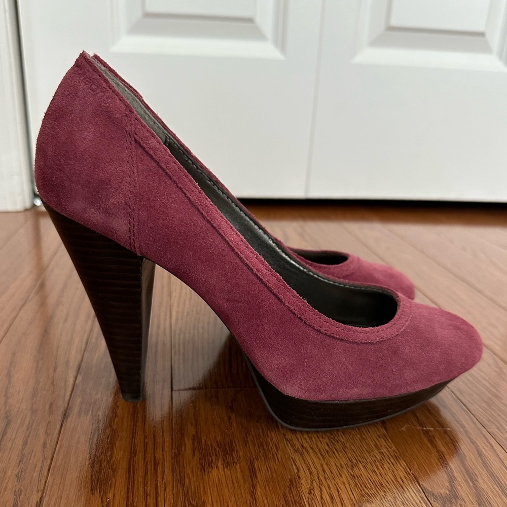 Calvin Klein Jeans Suede Pumps